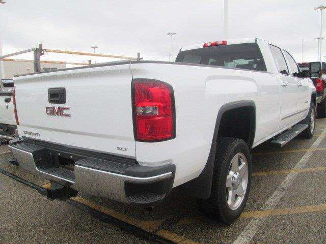 2015 GMC Sierra 2500HD SLT Crew Cab 4X4 Long Bed
